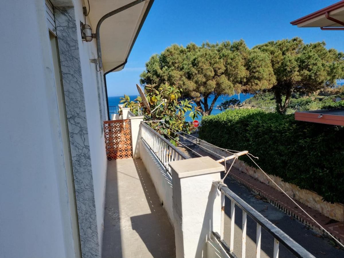 Casa Vacanza Sul Mare Capo Rizzuto Exterior photo